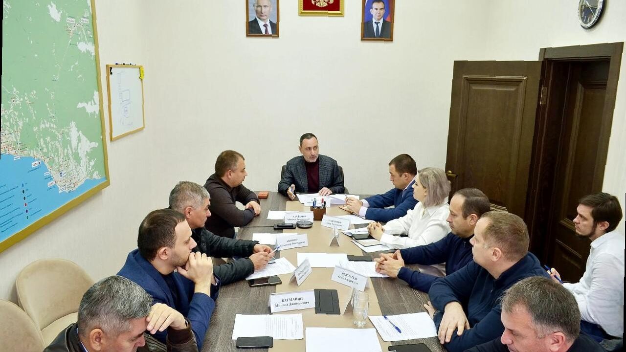 «Виктор Тепляков рассмотрел проблему парковки в водоохранной зоне»