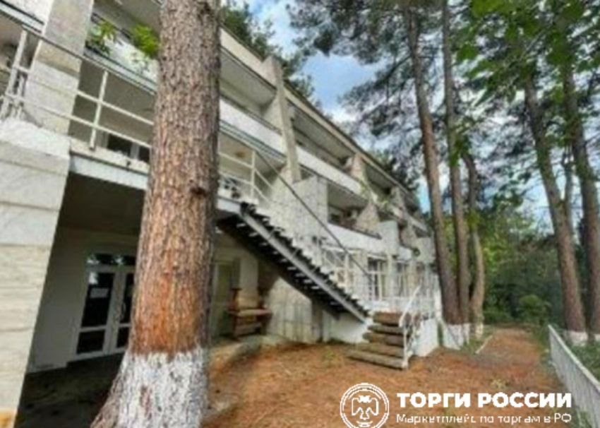 В Сочи начали принимать заявки на аукцион по продаже бывшего санатория